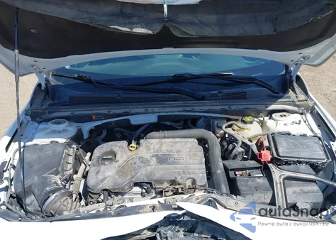 2018 Chevrolet Malibu Lt z USA, uszkodzony, nr VIN 1G1ZD5ST0JF280378